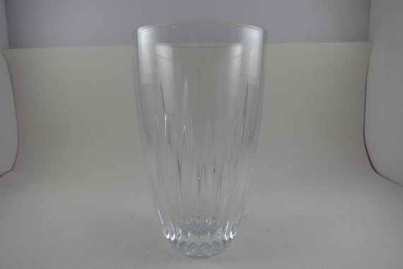 Vera Wang Duchesse 7 Inch Wedgwood Crystal Vase