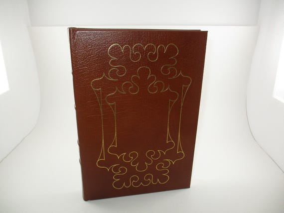 Vintage 1980 Hardcover Book The Red Badge of Courage Stephen Crane Leather Bound Collector Edition Gilted Edges Ribbed Spine Like New Cond