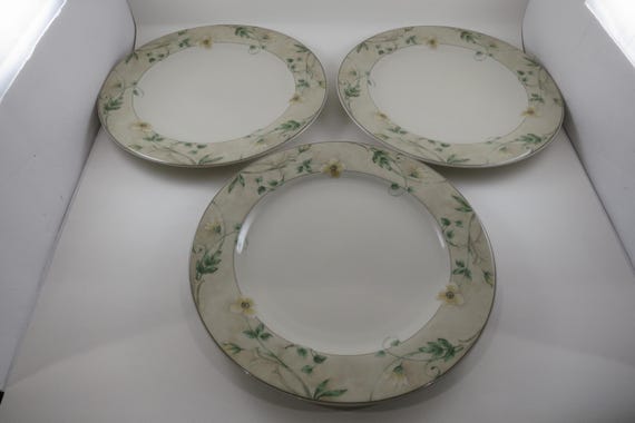 Set of Three Vintage Shinwari California Collection White House 11 Inch Dinner Plates