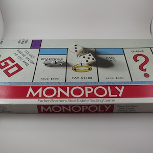 1975 Monopoly Board Game Parker Brothers 100% Complete Excellent Condition