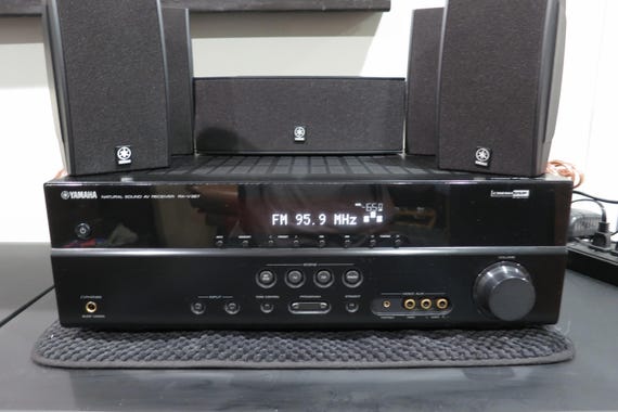 Yamaha RX-V387 Stereo Receiver: 1990s Natural Sound, 250 Watts with 5 Surround Speakers