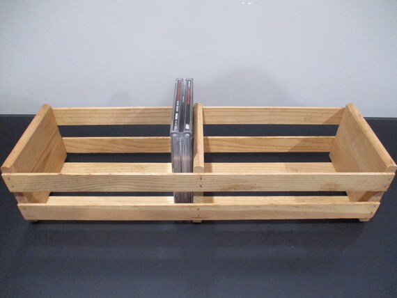 Vintage Natural Pine Naturals CD Holder Display Holds 40 Disc's Excellent Condition