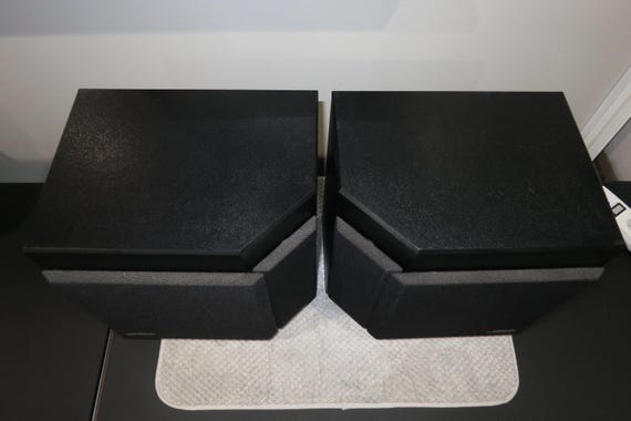 Pair of 1994 Bose 2001 Series Direct Reflecting Bookshelf Speakers Black