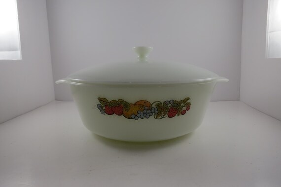 Vintage Anchor Hocking Milk Glass Fruit Harvest 3 Quart Casserole Dish with Original Lid Excellent Condition