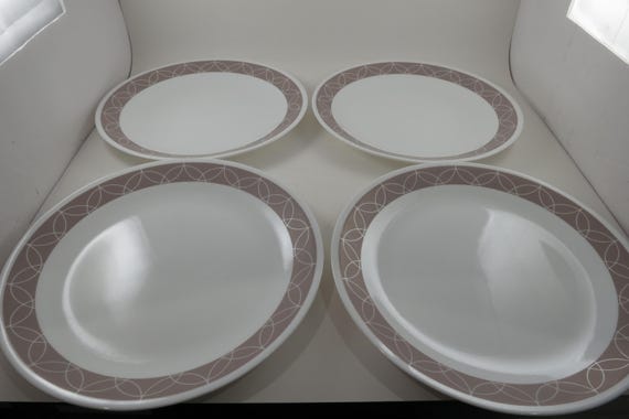 Set of Four Vintage Corelle Sand Sketch Dinner Plates (10 1/4 Inch)