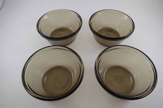 Set of Four Amber/Brown Pyrex 6 oz 177ml Custard Cups