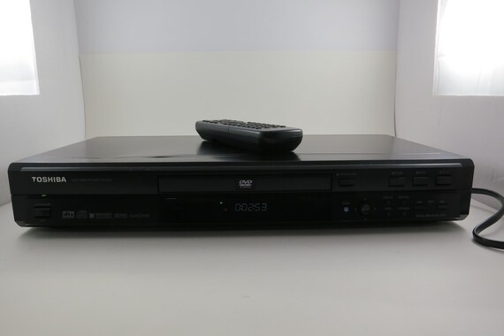 Vintage 2002 Toshiba SD-2800 DVD/CD Player Slimline Model Works Perfect with Remote Free Shipping