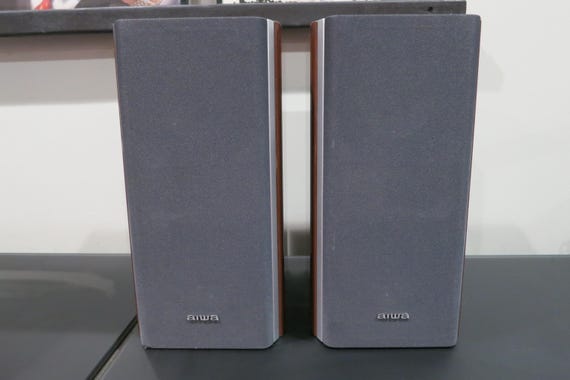 Pair of Vintage 90's Aiwa Bass Reflex Stereo Speakers Bookshelf Speakers Faux Cherry Cases