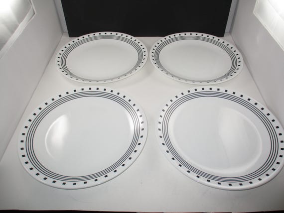 Set of Four Vintage Corelle by Corning City Block Black & White 10 1/4 Inch Dinner Plates Like New Used Condition