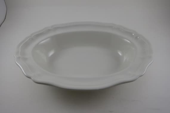 Vintage Red Cliff Ironstone Heirloom Pattern 10 Inch Oval Vegetable Bowl