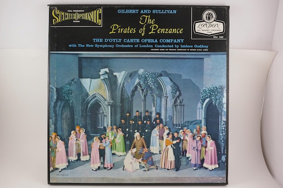 Vintage 1958 Vinyl LP Classical Box Set The Pirates of Penzance Gilbert and Sullivan
