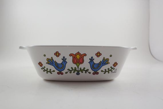 1975-1976 Corning Ware P-41-B Country Festival Pattern 1 3/4 Cup 22 Ounce Petite Dishes Excellent Condition