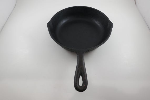 Vintage #5 Cast Iron Skillet - 8 1/8 Inch - Made in USA