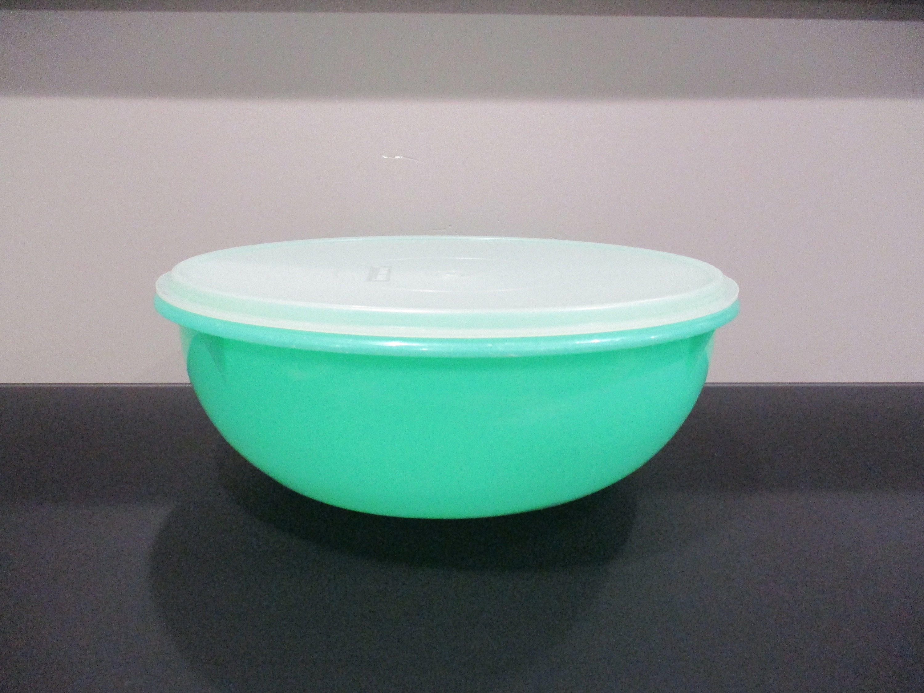 Tupperware Large Maxi Bowl 40 Cups Legacy Mixing Bowl Verde Green