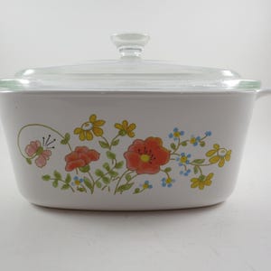 Vintage Corning Ware Wildflower Saucepan with Glass Lid (1.5 Quart, 1979-1985)