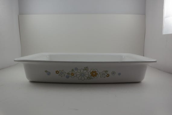1971 Corning Ware P-332-B 3rd Edition Floral Bouquet 2 3/4 Quart Baking Dish Excellent Condition