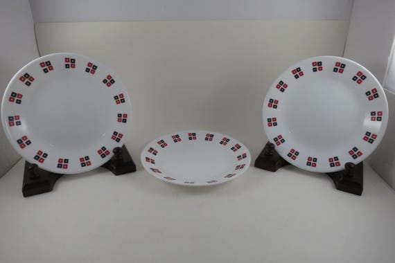Set of Three Vintage Corelle Uptown Bread Plates 6 3/4 Inch