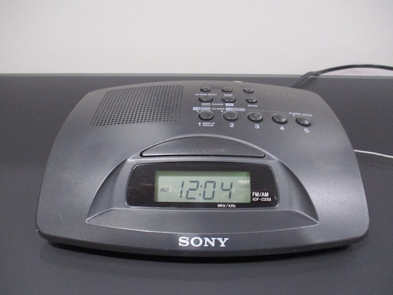 Vintage 1990's Sony Dream Machine FM/AM Digital Clock Radio Alarm Clock Model ICF-C233