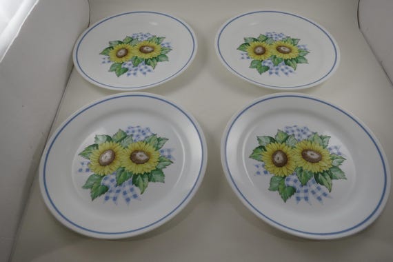 Vintage Corelle Sunsations Sunflower Accent 9 Inch Luncheon Plates Set of 4