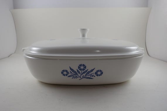 Vintage Corning Ware Blue Cornflower Pyroceram A28 with White Lid