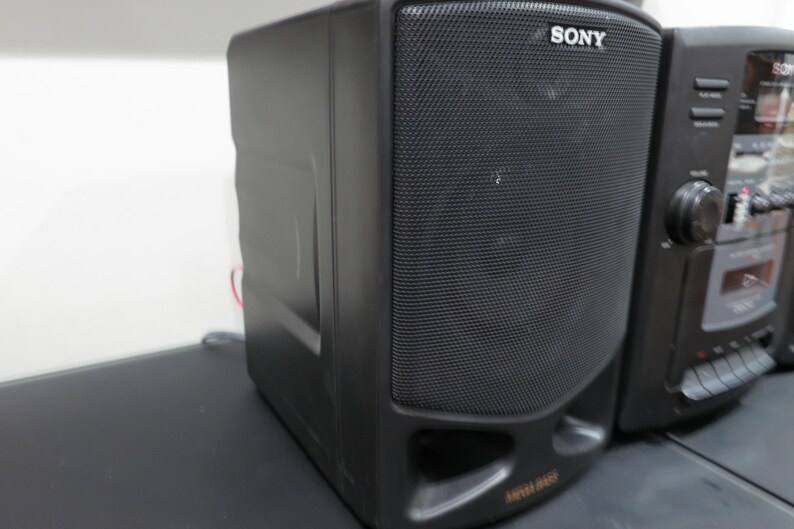Vintage 1998 Sony Cassette Radio Corder: CFD-Z110, Detachable Speakers image 9