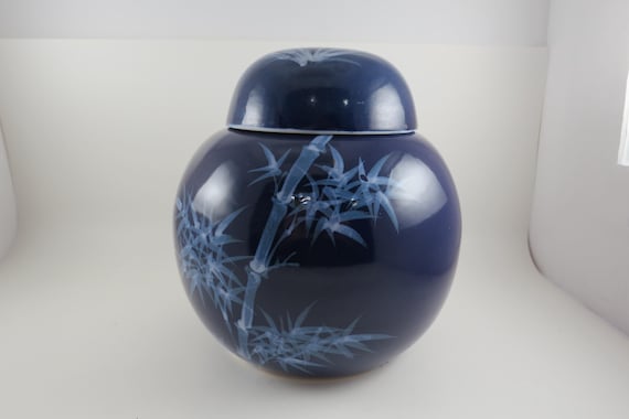 Cobalt Blue Asian Style Ginger Jar with Lid: Lucky Tableware