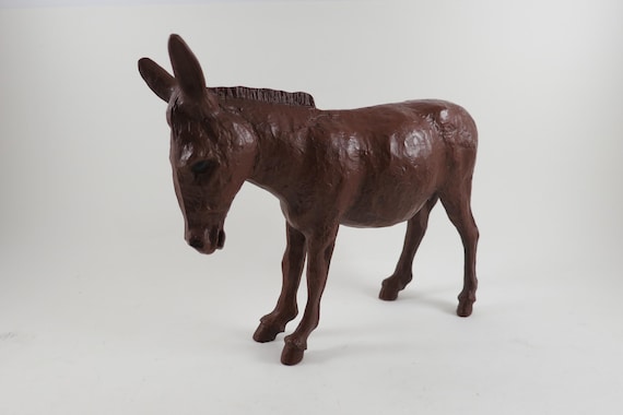 Adorable Carved Detailed Red Mill Mfg 1988 Brown Donkey Figure 7 Inches Long Excellent Condition