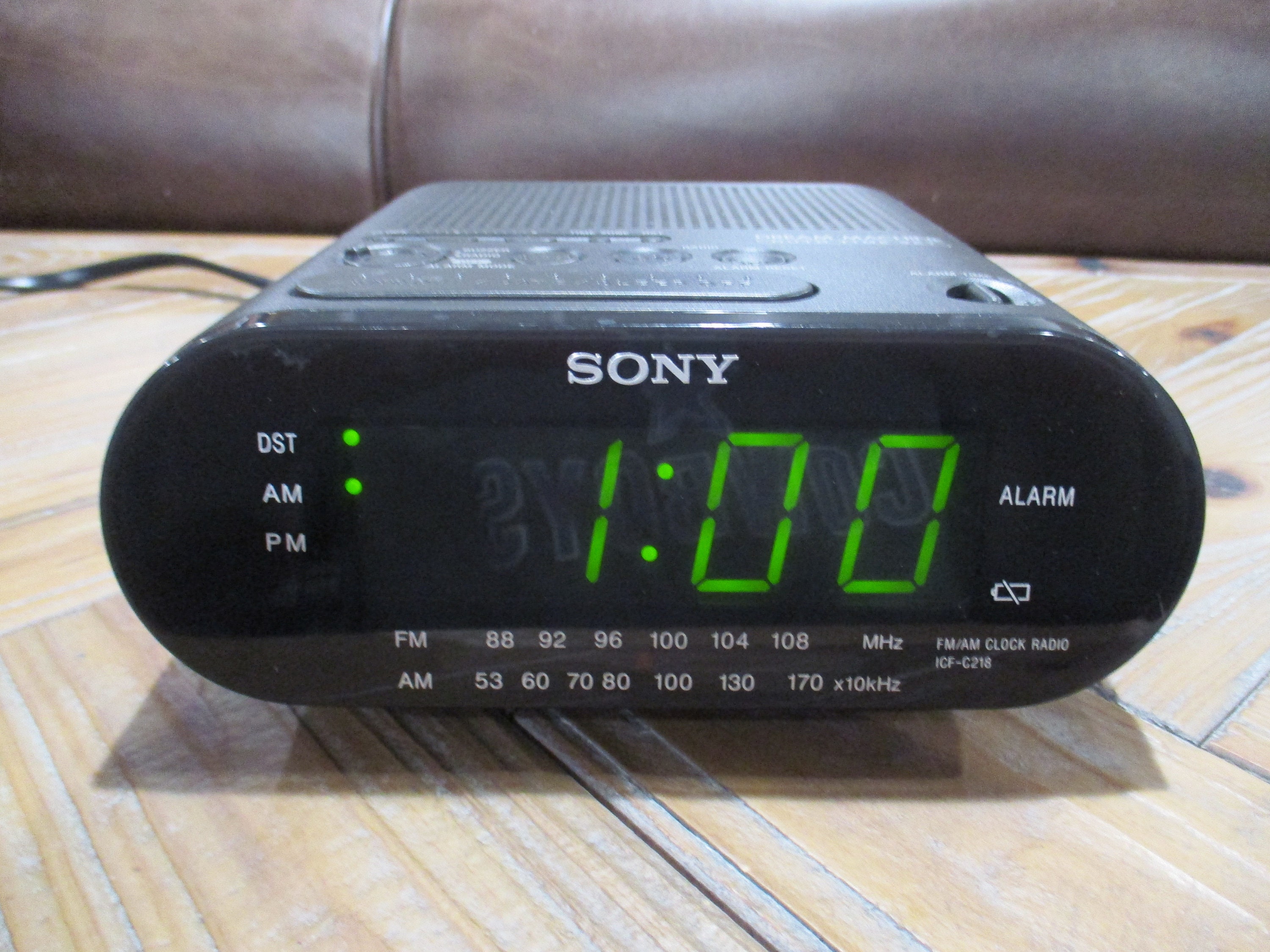 SONY Dream Machine FM/AM Clock Radio Alarm Model ICF-C218 Gray Tested* 