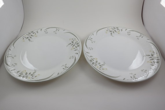 Pair of Vintage Royal Albert Bone China For All Seasons Hazy Dawn Pattern 10 1/2 Inch Dinner Plates Excellent Condition