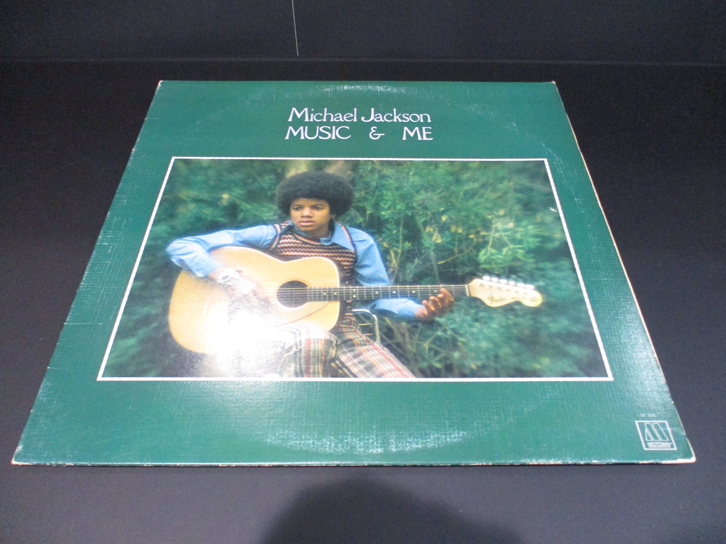 Vintage 1973 Vinyl LP Record Music & Me Michael Jackson White