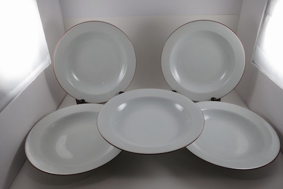 Set of Five Vintage Alfoldi Porcelain 9 Inch Soup Bowls Red ring