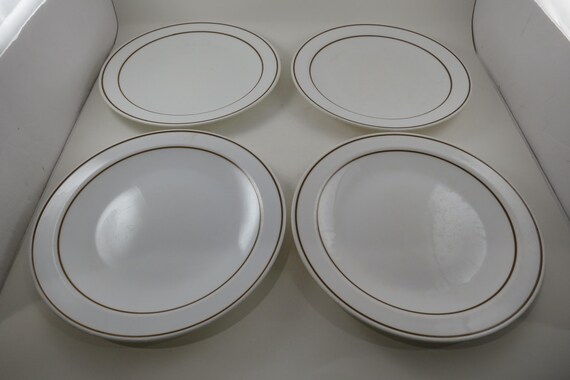 Set of Four Pyroceram Corning Corelle Gold Edge 9 3/4 Inch Dinner Plates VGC