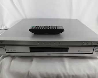 Vintage Sony Walkman Psyc D-NF400 Atrac3 Plus MP3 TV Weather CD
