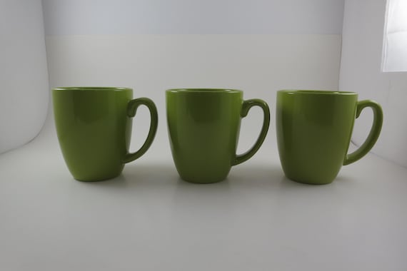 Three Bright Green Corelle Stoneware Mugs with D Handles Excellent Condition