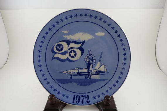 1972 Castleton Studios USAF 25 Years Collector Plate 8 Inch