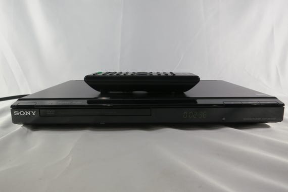 Vintage Sony DVP-SR200P DVD/CD Player with Remote