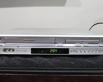 Vintage 2004 JVC VHS/Dvd/Cd Player Silver Modern Retro Design with Remote