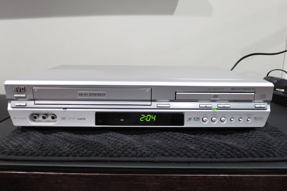 Vintage 2004 JVC VHS/Dvd/Cd Player Silver Modern Retro Design with Remote