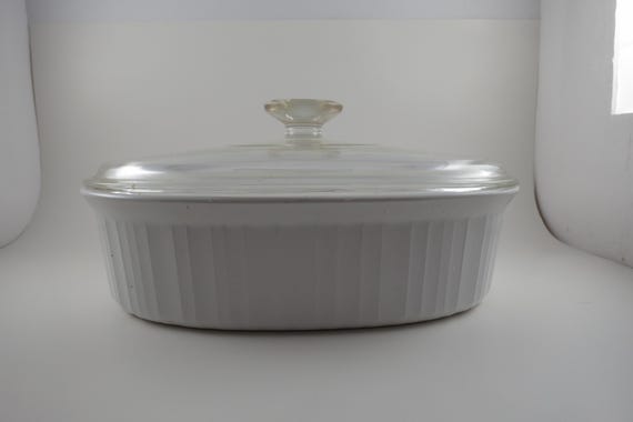 Corning French White Oval Casserole Dish: 2.5 Quart 2.8 Liter with Glass Lid