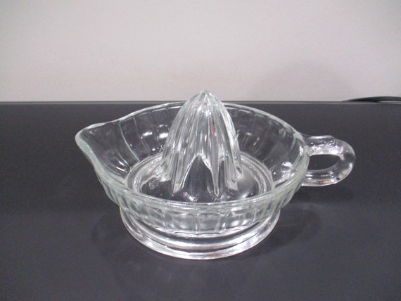 Vintage Clear Glass Juicer Excellent Condition