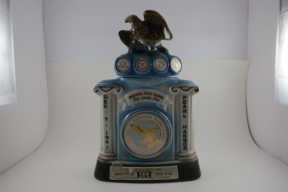 Vintage 1972 Pearl Harbor Memorial USS Arizona Jim Beam Bottle Decanter