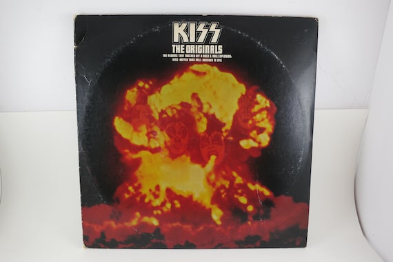 Vintage 1976 KISS Vinyl LP Record Set: The Originals, with Booklet