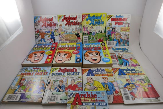 Collection of 13 1997-2002 Betty & Veronica Digest Comic Books Excellent Condition