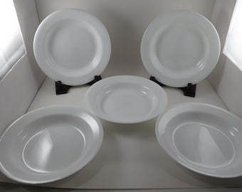 Set of 5 Corelle Comcor Misty White 9 Inch Soup Bowls