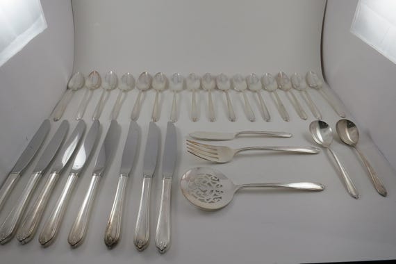 Vintage 63 Piece Set Oneida Stainless Steel Flatware Longchamps Chaumont Silverplate Prestige Set Excellent Condition
