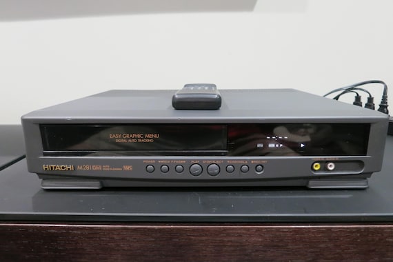 Hitachi M272 VHS VCR Player: Digital Tracking, Original Remote