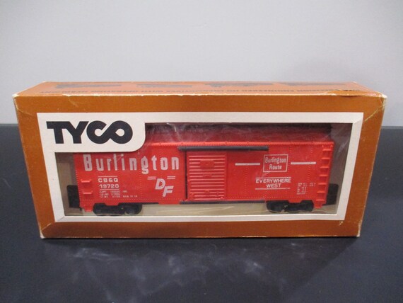 Vintage Tyco Trains HO Scale Burlington 40 Foot Box Car New In Original Box