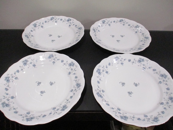 Set of Four Vintage Johann Haviland Blue Garland Pattern 10 Inch Dinner Plates Excellent Used Condition