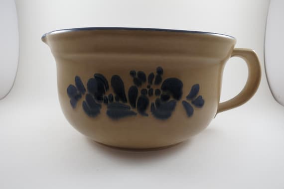 Vintage Pfaltzgraff Folk Art Pattern 2 1/2 Quart Batter Bowl 464 USA