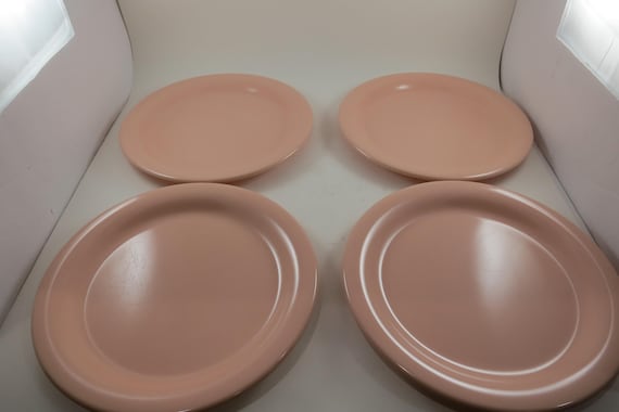 MCM Colors by Kasen Salamander Pink Peter Pan Industries Lot of 10 Inch Dinner Plates Very Good Used Condition